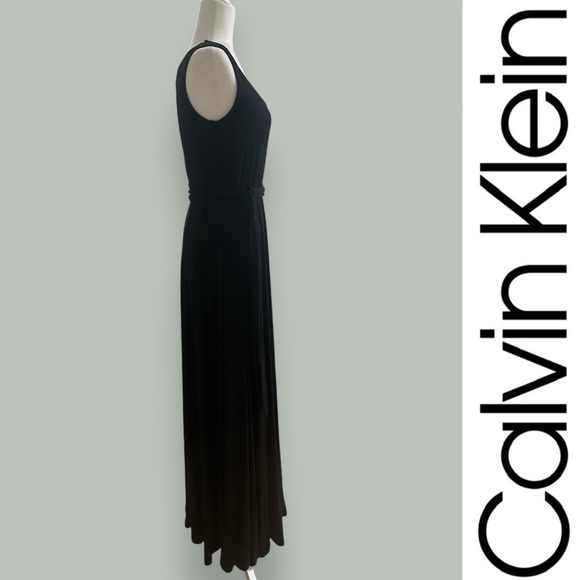 Calvin Klein Black Sleeveless‎ Scoop Neck Gown - Picture 2 of 6